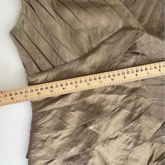 Adrianna Papell Bronze Layered Teared Cocktail Party Dress Petite Size 8P Sheath - Picture 11 of 14